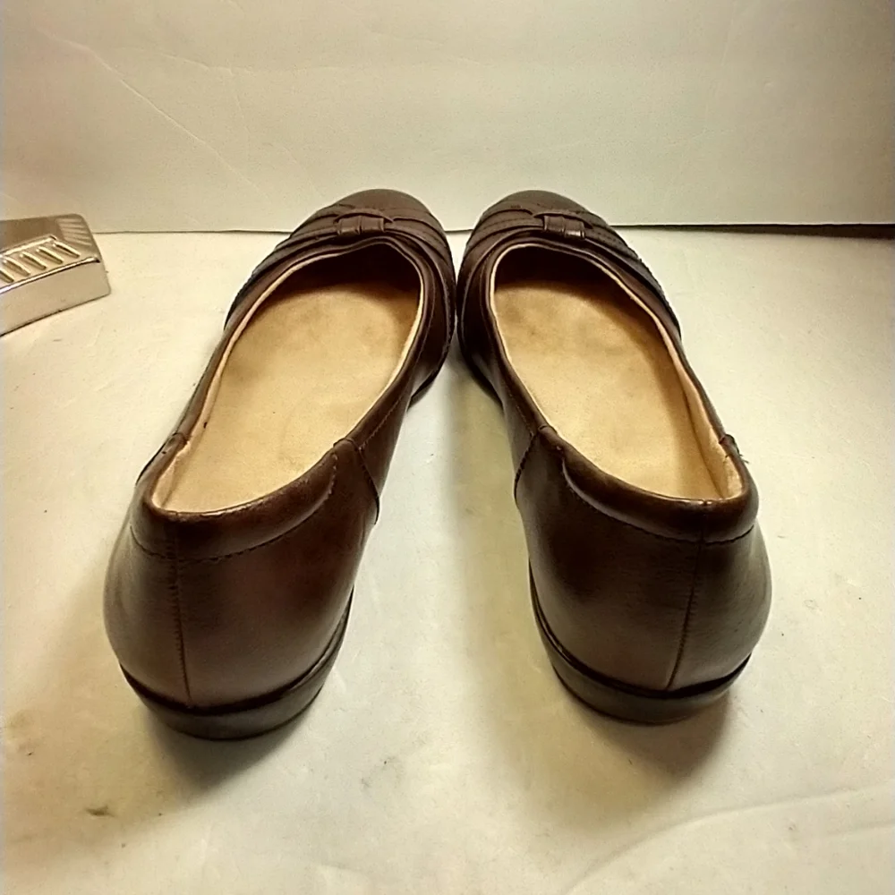 Soul Naturalizer Gift Brown Ballet Flats Women's sz 9M.
